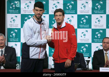 02.02.2017., Osijek, Croatie - la Croatie accueillera l'Espagne à Osijek pour la première partie de la coupe Davis de 3-5 février. Cérémonie de dessin de couples lors du premier tour de la coupe Davis de cravate entre la Croatie et l'Espagne. Franko Skugor, Pablo Carreno Busta. Photo: Davor Javorovic/PIXSELL Banque D'Images