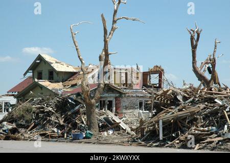 Tempêtes, tornades et inondations graves, Greensburg, Kansas, 5-12-07 - Une maison détruite à Greensburg. La tornade de F5 qui s'est récemment coincée a détruit une grande partie de la ville laissant les résidents ayant besoin de logements temporaires. FEMA .. Photographies relatives aux programmes, aux activités et aux fonctionnaires de gestion des catastrophes et des situations d'urgence Banque D'Images