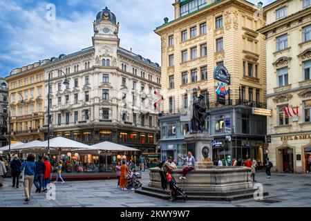 Vienne, Graben. Boutiques et café-terrasse sur le Graben, Innere Stadt, Vienne, Autriche. Banque D'Images