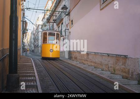 Funiculaire de Bica (Elevador da Bica) - Lisbonne, Portugal Banque D'Images