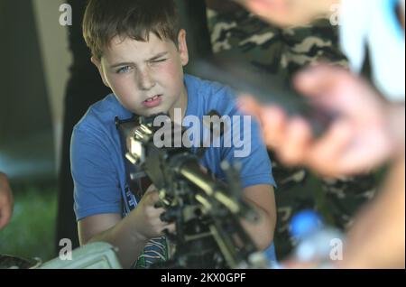 28.05.2017., Zagreb, Croatie - programme de fête à l'occasion du 26th anniversaire de la formation des forces armées croates, de la Journée des forces armées croates et de l'armée croates se tient sur le lac Jarun. Photo: Sanjin Strukic/PIXSELL Banque D'Images