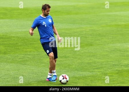 05.06.2017., Zenica, Bosnie-Herzégovine - l'équipe de football de Bosnie-Herzégovine s'entraîne avant les matchs de qualification pour la coupe du monde contre la Grèce. Senad Lulic photo: Armin Durgut/HaloPix/PIXSELL Banque D'Images