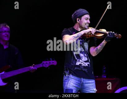 - Le violoniste allemand David Garrett se produit à l'Arena Zagreb sur 13 octobre 2016 à Zagreb, en Croatie. Photo: Igor Soban/PIXSELL Banque D'Images