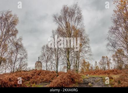 Le Farnhill Pinnacle est un monument de la tour du jubilé et un point de repère sur une colline à côté des villages de Farnhill et Kildwick, West Yorkshire, Royaume-Uni Banque D'Images