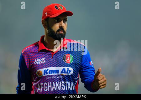 Kandy, Sri Lanka. 30th novembre 2022. Le 30th novembre 2022, Mohammad Nabi, de l'Afghanistan, regarde le match de cricket de l'ODI 3rd entre le Sri Lanka et l'Afghanistan au Pallekele International Cricket Stadium de Kandy. Viraj Kothalwala/Alamy Live News Banque D'Images