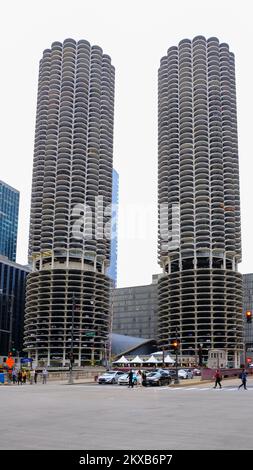 Les tours jumelles de Marina City dans le centre-ville de Chicago, Illinois, États-Unis Banque D'Images