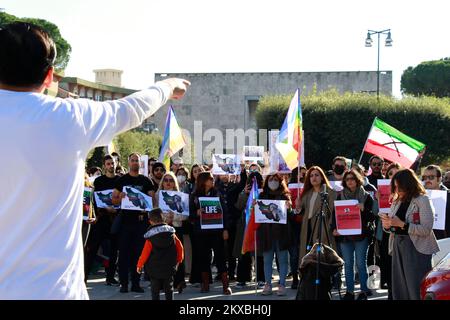 Rome, Italie. 30th novembre 2022. Rome, Université la Sapienza, événement « RASSEMBLEMENT UNIVERSITAIRE POUR L'IRAN ». Utilisation éditoriale seulement crédit: Agence de photo indépendante/Alamy Live News Banque D'Images