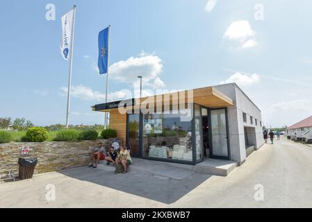 13.06.2019., Nin, Croatie les saltworks de Nin, Solana Nin, où l'ensemble du saltwork de la ville est encore fait traditionnellement et à la main, a ouvert ses portes aux visiteurs intéressés, à Nin, en Croatie, sur 13 juin 2019. Cela signifie qu'il sera possible pour les habitants et les visiteurs de visiter Solana Nin et son Musée du sel gratuitement. Photo: Dino Stanin/PIXSELL Banque D'Images