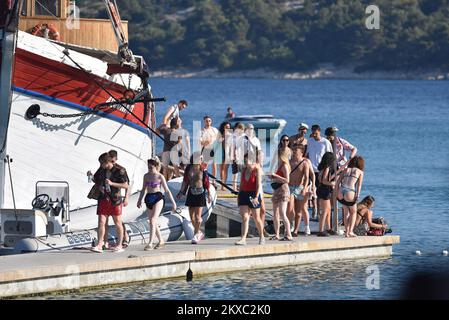 05.07.2019., Tisno, Croatie - le Festival International de l'Amour a commencé dans la station de Garden. Photo: Hrvoje Jelavic/PIXSELL Banque D'Images