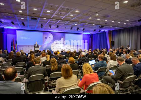 15.07.2019., Hotel Palace, Dubrovnik, Croatie - Conférence internationale "la démographie, l'emploi et la croissance: L'avenir en Europe centrale, du Sud-est et orientale" dans l'organisation du Fonds monétaire international (FMI) et de la banque nationale croate (HNB). Les hôtes de la conférence sont le directeur adjoint de la FIOM Tao Zhang et le gouverneur de HNB Boris Vujcic photo: Grgo Jelavic/PIXSELL Banque D'Images