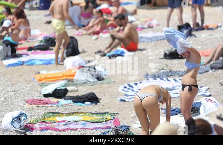 12.08.2019., Dubrovnik, Croatie - la Croatie est frappée par une vague de températures et de chaleur élevées. Plaza Banje à la mi-août. Photo: Matija Habljak/PIXSELL Banque D'Images