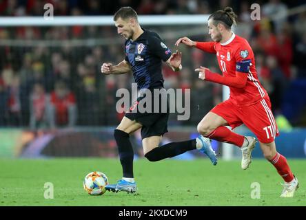 13.10.2019., Stadium Cardiff City, Cardiff, pays de Galles - qualifications pour le championnat d'Europe, groupe E, tour 7 , Croatie - pays de Galles. Borna Barisic, Gareth Bale. Photo: Sanjin Strukic/PIXSELL Banque D'Images