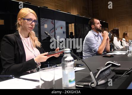 Vidéo-conférence "Séminaire sur les leçons apprises" tenue le dernier jour de la présidence croate du Conseil de l'Union européenne à la Bibliothèque nationale et universitaire de Zagreb, Croatie, sur 30 juin 2020. Photo: Josip Regovic/PIXSELL/EU2020HR Banque D'Images