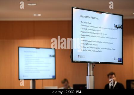 Vidéo-conférence "Séminaire sur les leçons apprises" tenue le dernier jour de la présidence croate du Conseil de l'Union européenne à la Bibliothèque nationale et universitaire de Zagreb, Croatie, sur 30 juin 2020. Photo: Josip Regovic/PIXSELL/EU2020HR Banque D'Images