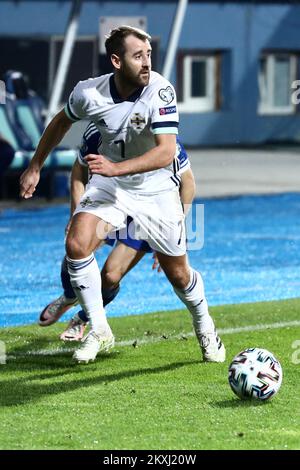 Niall McGinn, d'Irlande du Nord, en action pendant le match de l'UEFA Euro 2020 demi-finale entre la Bosnie-Herzégovine et l'Irlande du Nord au stade Grbavica sur 8 octobre 2020 à Sarajevo, Bosnie-Herzégovine. Photo: Armin Drugut/PIXSELL Banque D'Images