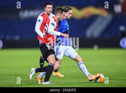 Lovro Majer de Dinamo en action lors du match de l'UEFA Europa League entre Feyenoord et Dinamo Zagreb , à Rotterdam, pays-Bas, 03 décembre 2020.photo : Igor Soban/PIXSELL Banque D'Images