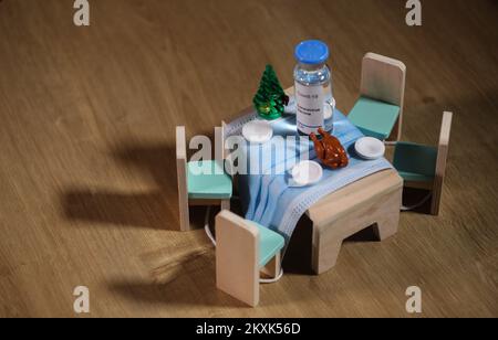 Photo prise le 23 décembre 2020 montre la photo de stock pour les nouvelles mesures anti-COVID,à Zagreb, Croatie.a partir du 23 décembre, la décision du Siège entre en vigueur, qui interdit de se rendre dans d'autres comtés à partir du lieu de résidence ou de séjour. Ceux qui veulent encore voyager doivent avoir un e-pass.en raison de l'introduction d'e-pass et de nouvelles mesures, de nombreux citoyens ne pourront pas passer les vacances avec leurs familles. Photo: Zeljko Lukunic/PIXSELL Banque D'Images