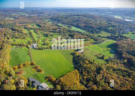 Vue aérienne, parcours de golf de Syburg, club de golf de Dortmund, forêt d'automne, Syburg, Dortmund, région de la Ruhr, Rhénanie-du-Nord-Westphalie, Allemagne, arbres colorés, Arbre Banque D'Images