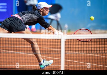 Anhelina Kalinina d'Ukraine en action pendant sa finale féminine ITF Zageb Ladies Open 2021 tournoi de tennis match contre Kamilla Rakhimova de Russie au centre de tennis Maksimir à Zagreb, Croatie sur 2 mai 2021. Photo: Josip Regovic/PIXSELL Banque D'Images