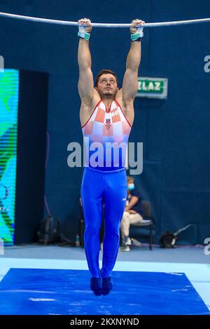 Tin Srbic de Croatie pendant la deuxième journée de qualification de LA coupe du monde de DOBRO 2021., à Osijek, Croatie, sur 11 juin 2021. L'édition 12th de la coupe du monde DE DOBRO en gymnastique accueillera 140 athlètes de 31 pays du mercredi au dimanche (10-13 juin) dans la salle Gradski vrt. Photo: Davor Javorovic/PIXSELL Banque D'Images