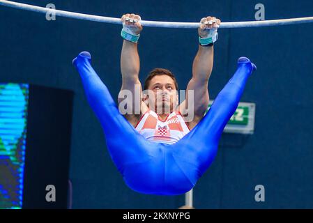 Tin Srbic de Croatie pendant la deuxième journée de qualification de LA coupe du monde de DOBRO 2021., à Osijek, Croatie, sur 11 juin 2021. L'édition 12th de la coupe du monde DE DOBRO en gymnastique accueillera 140 athlètes de 31 pays du mercredi au dimanche (10-13 juin) dans la salle Gradski vrt. Photo: Davor Javorovic/PIXSELL Banque D'Images