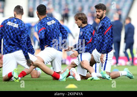 L'équipe de Croatie se réchauffe avant le match de championnat de l'UEFA Euro 2020 du groupe D entre la Croatie et l'Écosse au parc Hampden sur 22 juin 2021 à Glasgow, au Royaume-Uni. Photo: Luka Stanzl/PIXSELL Banque D'Images