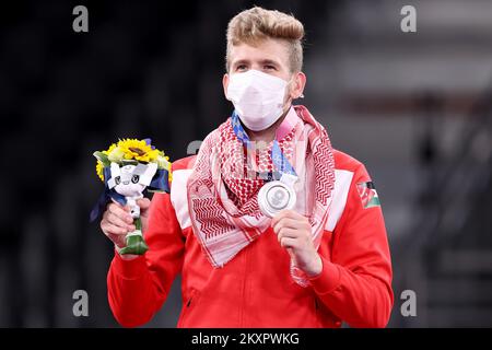 Saleh El-Sharavaty, médaillé d'argent de Jordanie, pose avec la médaille d'argent pour le Taekwondo hommes -80kg le troisième jour des Jeux Olympiques de Tokyo 2020 au Palais des expositions de Makuhari sur 26 juillet 2021 à Chiba, au Japon. Photo: Igor Kralj/PIXSELL Banque D'Images