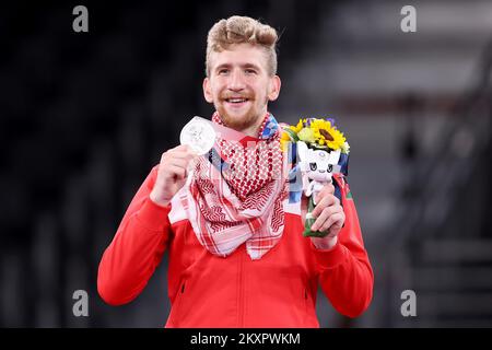 Saleh El-Sharavaty, médaillé d'argent de Jordanie, pose avec la médaille d'argent pour le Taekwondo hommes -80kg le troisième jour des Jeux Olympiques de Tokyo 2020 au Palais des expositions de Makuhari sur 26 juillet 2021 à Chiba, au Japon. Photo: Igor Kralj/PIXSELL Banque D'Images