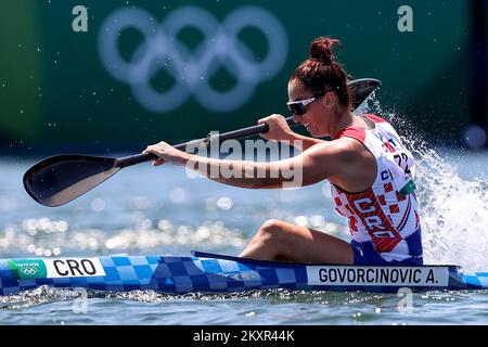 Anamaria Govorcinovic de Team Croatia participe à la compétition du quart-finale 4 féminin de kayak unique 500m le douze jour des Jeux Olympiques de Tokyo 2020 sur la voie navigable de la forêt marine sur 04 août 2021, à Tokyo, au Japon. Photo: Igor Kralj/PIXSELL Banque D'Images