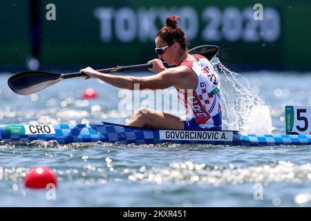 Anamaria Govorcinovic de Team Croatia participe à la compétition du quart-finale 4 féminin de kayak unique 500m le douze jour des Jeux Olympiques de Tokyo 2020 sur la voie navigable de la forêt marine sur 04 août 2021, à Tokyo, au Japon. Photo: Igor Kralj/PIXSELL Banque D'Images