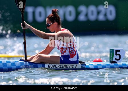 Anamaria Govorcinovic de Team Croatia participe à la compétition du quart-finale 4 féminin de kayak unique 500m le douze jour des Jeux Olympiques de Tokyo 2020 sur la voie navigable de la forêt marine sur 04 août 2021, à Tokyo, au Japon. Photo: Igor Kralj/PIXSELL Banque D'Images