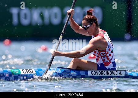 Anamaria Govorcinovic de Team Croatia participe à la compétition du quart-finale 4 féminin de kayak unique 500m le douze jour des Jeux Olympiques de Tokyo 2020 sur la voie navigable de la forêt marine sur 04 août 2021, à Tokyo, au Japon. Photo: Igor Kralj/PIXSELL Banque D'Images