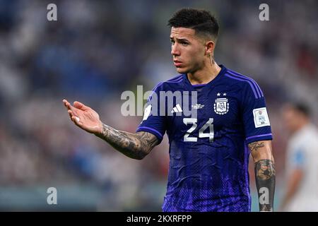 Doha, Qatar. 30th novembre 2022. DOHA, QATAR - NOVEMBRE 30: Enzo Fernandez de l'Argentine réagit lors du match du groupe C - coupe du monde de la FIFA Qatar 2022 entre la Pologne et l'Argentine au stade 974 sur 30 novembre 2022 à Doha, Qatar (photo de Pablo Morano/BSR Agency) crédit: BSR Agency/Alay Live News Banque D'Images