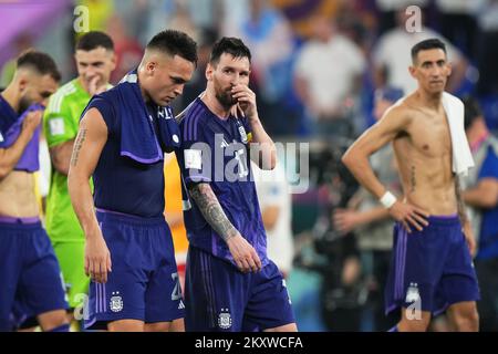 Doha, Qatar. 30th novembre 2022. Lionel Messi avec Lautaro Martinez de l'Argentine pendant la coupe du monde de la FIFA, Qatar 2022 match, Groupe C, entre la Pologne et l'Argentine a joué au stade 974 le 30 novembre 2022 à Doha, Qatar. (Photo de Bagu Blanco/PRESSIN) crédit: PRESSINPHOTO SPORTS AGENCY/Alay Live News Banque D'Images