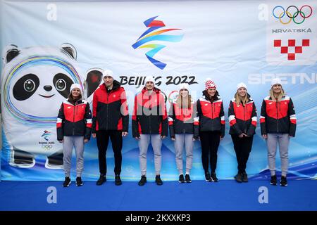 Les athlètes olympiques Zrinka Ljutic (ski de fond), Tena Hadzic (ski de fond), Matej Vidovic (ski), Vedrana Malec (ski de fond), Lea Jugovac (surf des neiges), Marko Skender (ski de fond), Andrea Komsic (ski) sont vus lors de la présentation et de la rencontre avec les représentants des Jeux olympiques de 2022 à Beijing, en Croatie, Zagreb, en Croatie, en Croatie, en Croatie, en Croatie, à Beijing, en Croatie. Sur 29 janvier 2022. Photo: Igor Kralj/PIXSELL Banque D'Images