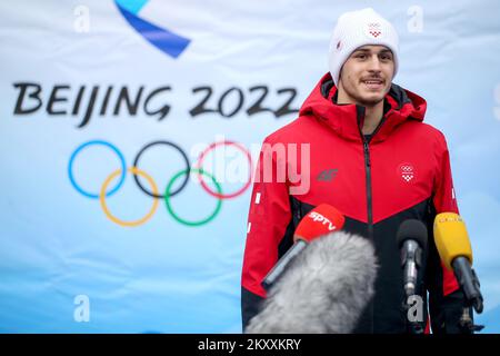 Le skieur de fond Marko Skender est vu lors de la présentation et de la rencontre avec des représentants olympiques croates, des voyageurs récents aux Jeux Olympiques d'hiver de 2022 à Beijing., à Zagreb, en Croatie, sur 29 janvier 2022. Photo: Igor Kralj/PIXSELL Banque D'Images