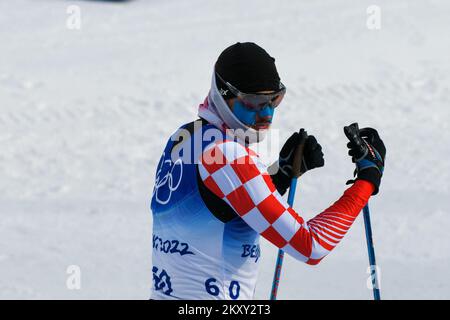 Marko Skender lors de la compétition de ski de fond aux Jeux olympiques d'hiver de Pékin, en Chine, sur 19 février 2022. Le russe Alexander Bolsunov (25) a remporté le titre de vainqueur olympique au marathon de ski de fond aux Jeux Olympiques d'hiver de Beijing, tandis que le représentant croate Marko Skender a pris place en 57th. Photo: Jaki Franja/PIXSELL Banque D'Images