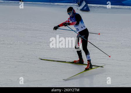 Marko Skender lors de la compétition de ski de fond aux Jeux olympiques d'hiver de Pékin, en Chine, sur 19 février 2022. Le russe Alexander Bolsunov (25) a remporté le titre de vainqueur olympique au marathon de ski de fond aux Jeux Olympiques d'hiver de Beijing, tandis que le représentant croate Marko Skender a pris place en 57th. Photo: Jaki Franja/PIXSELL Banque D'Images