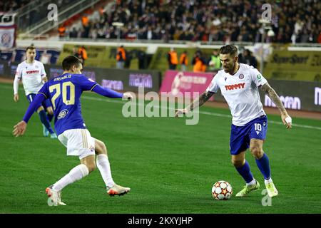 Luka Menalo de Dinamo Zagreb et Marko Livaja de Hajduk Split pendant le match de la première ligue HT entre HNK Hajduk Split et GNK Dinamo Zagreb au stade Poljud sur 12 mars 2022 à Split, en Croatie. Photo: Miroslav Lelas/PIXSELL Banque D'Images