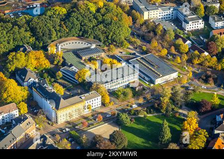 Vue aérienne, Gymnasium Riesener, tribunal du district de Gladbeck, Gladbeck, région de Ruhr, Rhénanie-du-Nord-Westphalie, Allemagne, tribunal local, Autorité, éducation, EDU Banque D'Images