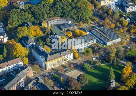 Vue aérienne, Gymnasium Riesener, tribunal du district de Gladbeck, Gladbeck, région de Ruhr, Rhénanie-du-Nord-Westphalie, Allemagne, tribunal local, Autorité, éducation, EDU Banque D'Images