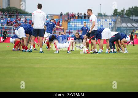 OSIJEK, CROATIE - JUIN 03: Joueurs croates au cours de l'échauffement avant la Ligue des Nations de l'UEFA Un match du Groupe 1 entre la Croatie et l'Autriche à Stadion Gradski vrt sur 3 juin 2022 à Osijek, Croatie. (Photo: Matija Hablja/Pixsell) Banque D'Images