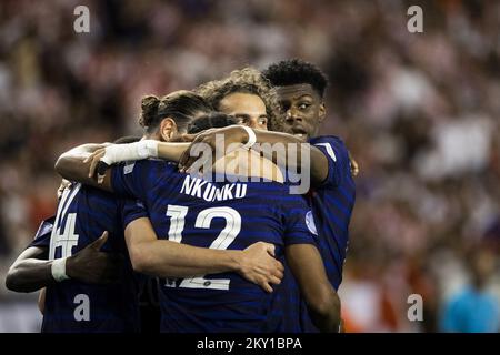 SPLIT, CROATIE - JUIN 06: Christopher Nkunku, Adrien Rabeot, Aurélien Tchouameni de France célèbre un but lors de la Ligue des Nations de l'UEFA Un match du Groupe 1 entre la Croatie et la France à Stadion Poljud sur 6 juin 2022 à Split, Croatie. Photo: Milan SABIC/PIXSELL Banque D'Images
