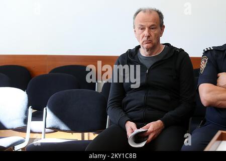 Le procès de Harald Kopitz, accusé de meurtre de ses trois enfants, a commencé au tribunal pénal municipal de Zagreb, en Croatie, sur 7 juin 2022. Un autrichien de 56 ans a tué ses trois enfants dans son appartement de Zagreb à la fin de septembre de l'année dernière. Photo: Goran Stanzl/PIXSELL Banque D'Images