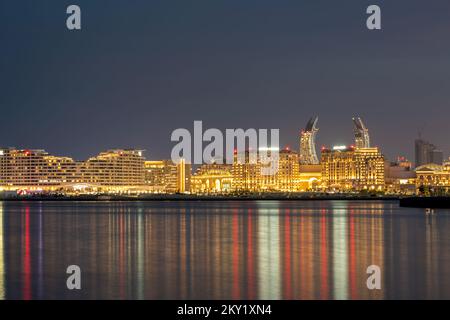 Magnifique vue panoramique de Lusail après au coucher du soleil. Boulevard Lusail Banque D'Images