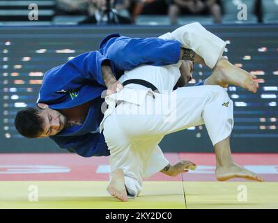 Pedro Medeiros du Brésil dans un combat contre Daniel Cargnin du Brésil dans la catégorie des hommes jusqu'à 73kg au cours du Grand Prix mondial de Zagreb de l'IJF, qui s'est tenu à l'Arena de Zagreb, à Zagreb, en Croatie, sur 16 juillet 2022. Photo: Zeljko Hladika/PIXSELL Banque D'Images