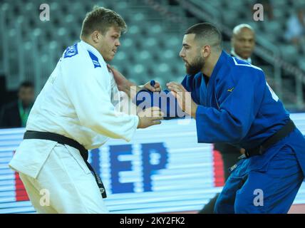 Erik Abramov, d'Allemagne, lutte contre Martti Puumalainen, de Finlande, pour le bronze dans la catégorie des hommes de plus de 100 kg lors du Grand Prix mondial de Zagreb de l'IJF, qui s'est tenu à l'Arena de Zagreb, à Zagreb, en Croatie, sur 17 juillet 2022. Photo: Zeljko Hladika/PIXSELL Banque D'Images