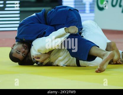 Erik Abramov, d'Allemagne, lutte contre Martti Puumalainen, de Finlande, pour le bronze dans la catégorie des hommes de plus de 100 kg lors du Grand Prix mondial de Zagreb de l'IJF, qui s'est tenu à l'Arena de Zagreb, à Zagreb, en Croatie, sur 17 juillet 2022. Photo: Zeljko Hladika/PIXSELL Banque D'Images