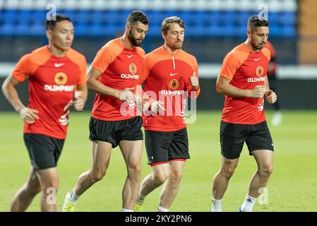 Les joueurs du FC Kyzylzhar sont vus au cours d'une session d'entraînement avant le deuxième tour de qualifications de l'UEFA Europa Conference League, match de 2nd jambes contre NK Osijek à Gradski Vrt à Osijek, Croatie sur 27 juillet 2022. Photo: Davor Javorovic/PIXSELL Banque D'Images