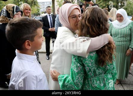 La première Dame de la République de Croatie, Sanja Music Milanovic, et la première Dame de la République de Turquie, Emine Erdogan, ont visité l'école élémentaire Matija Gubec à Zagreb, en Croatie, sur 8 septembre 2022. Photo: Emica Elvedji/PIXSELL Banque D'Images